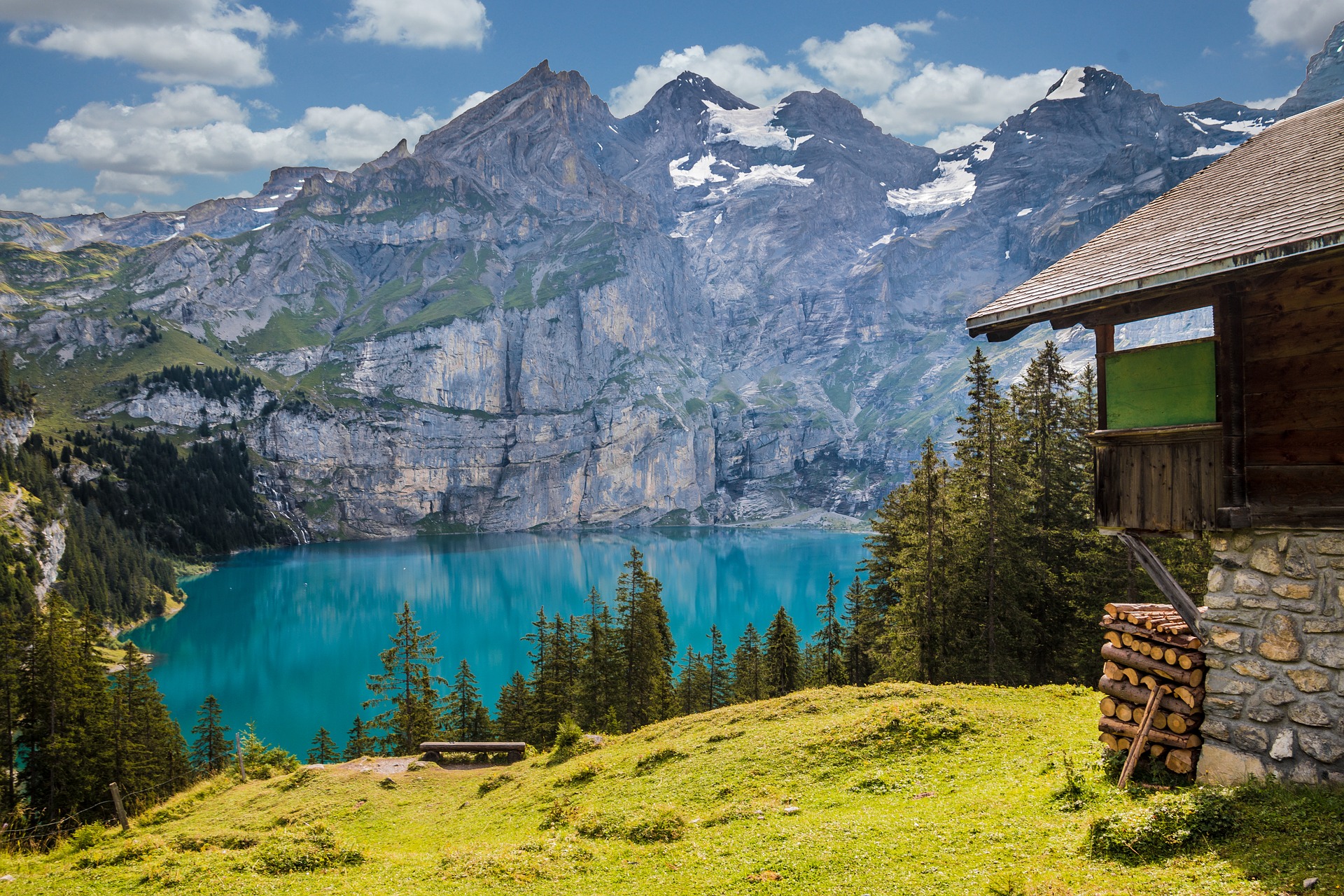 Vue sur le lac d'Oeschinen